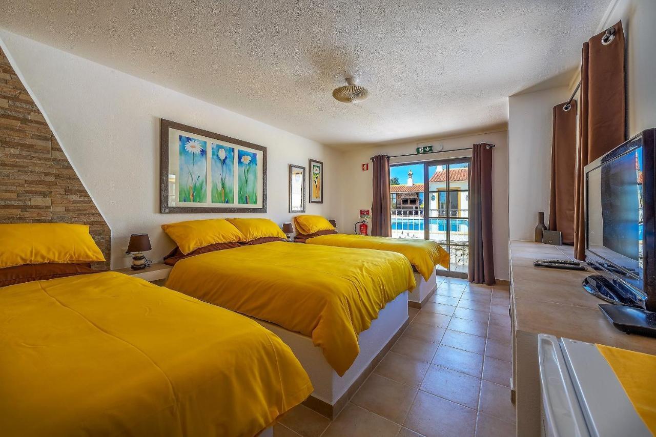 Bed and Breakfast Casa Dos Ninos Сан-Бартоломеу-де-Мессинеш Экстерьер фото