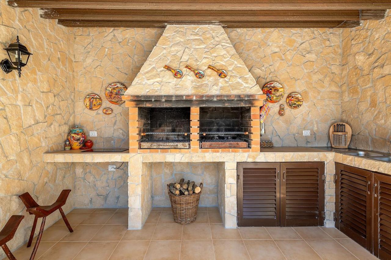 Bed and Breakfast Casa Dos Ninos Сан-Бартоломеу-де-Мессинеш Экстерьер фото