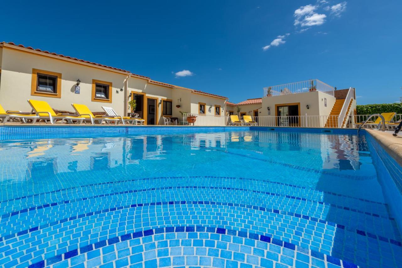 Bed and Breakfast Casa Dos Ninos Сан-Бартоломеу-де-Мессинеш Экстерьер фото