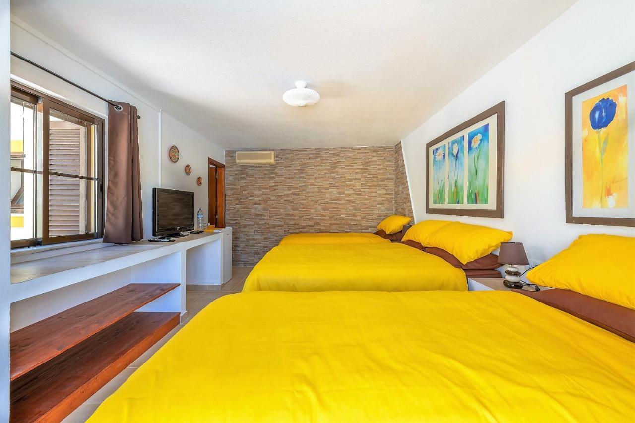Bed and Breakfast Casa Dos Ninos Сан-Бартоломеу-де-Мессинеш Экстерьер фото
